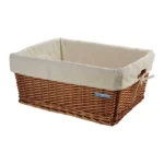 Cassetta BRN Maxi in vimini naturale con fodera Ecrù. Le sue dimensioni sono 47 x 37 x 21 cm.